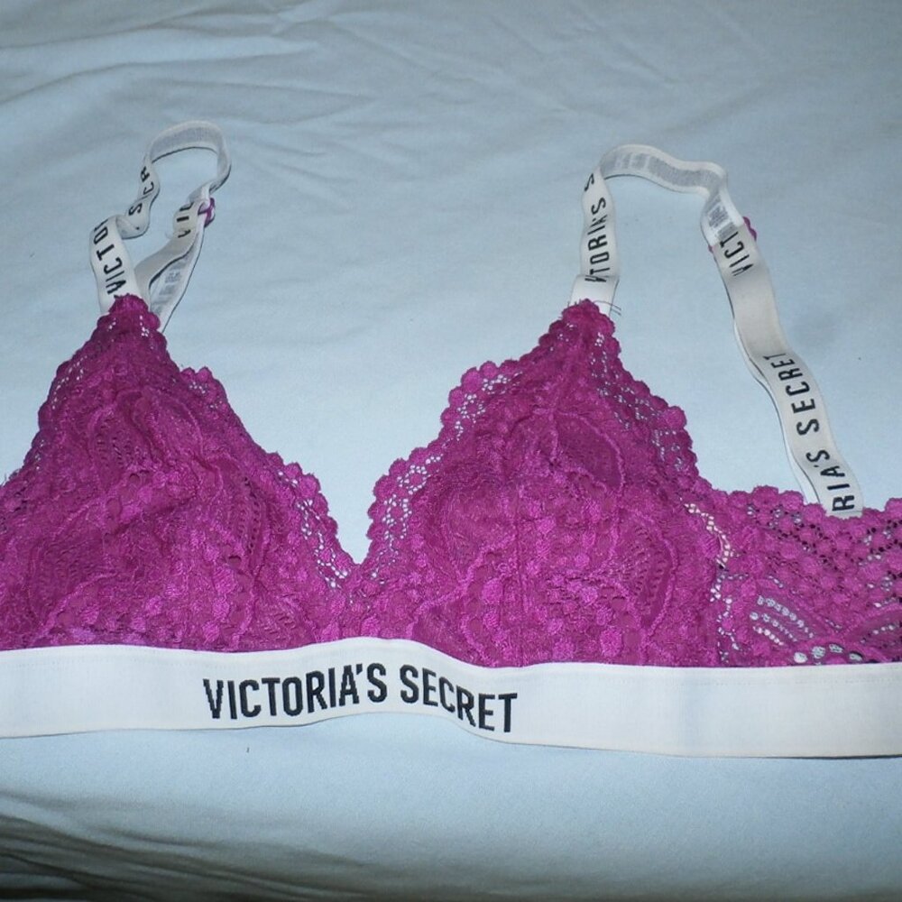 Victoria's Secret Women Bra Purple Lace  Bralette Wireless Lightly Lined XS